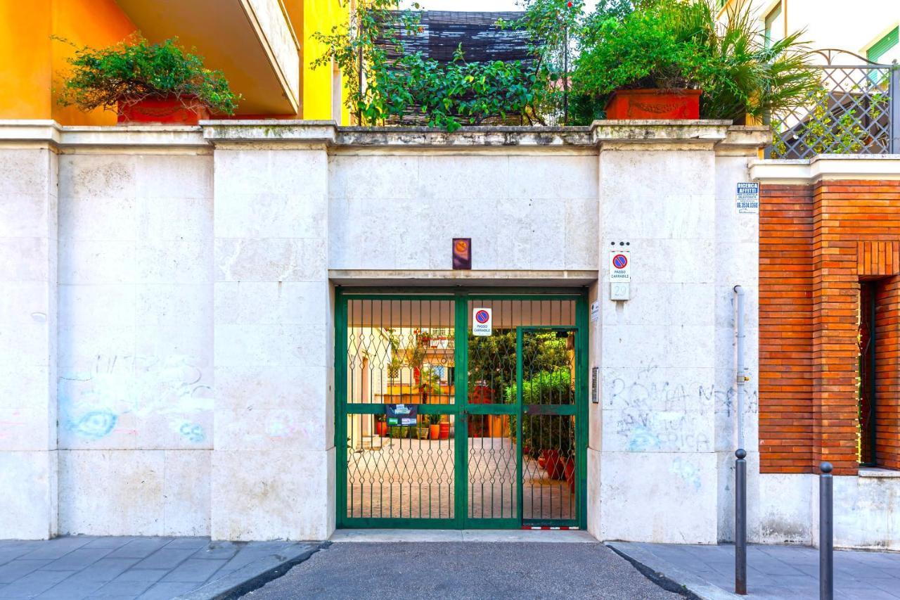 Hostly - Sant'Orsola Suite Apartment ローマ エクステリア 写真