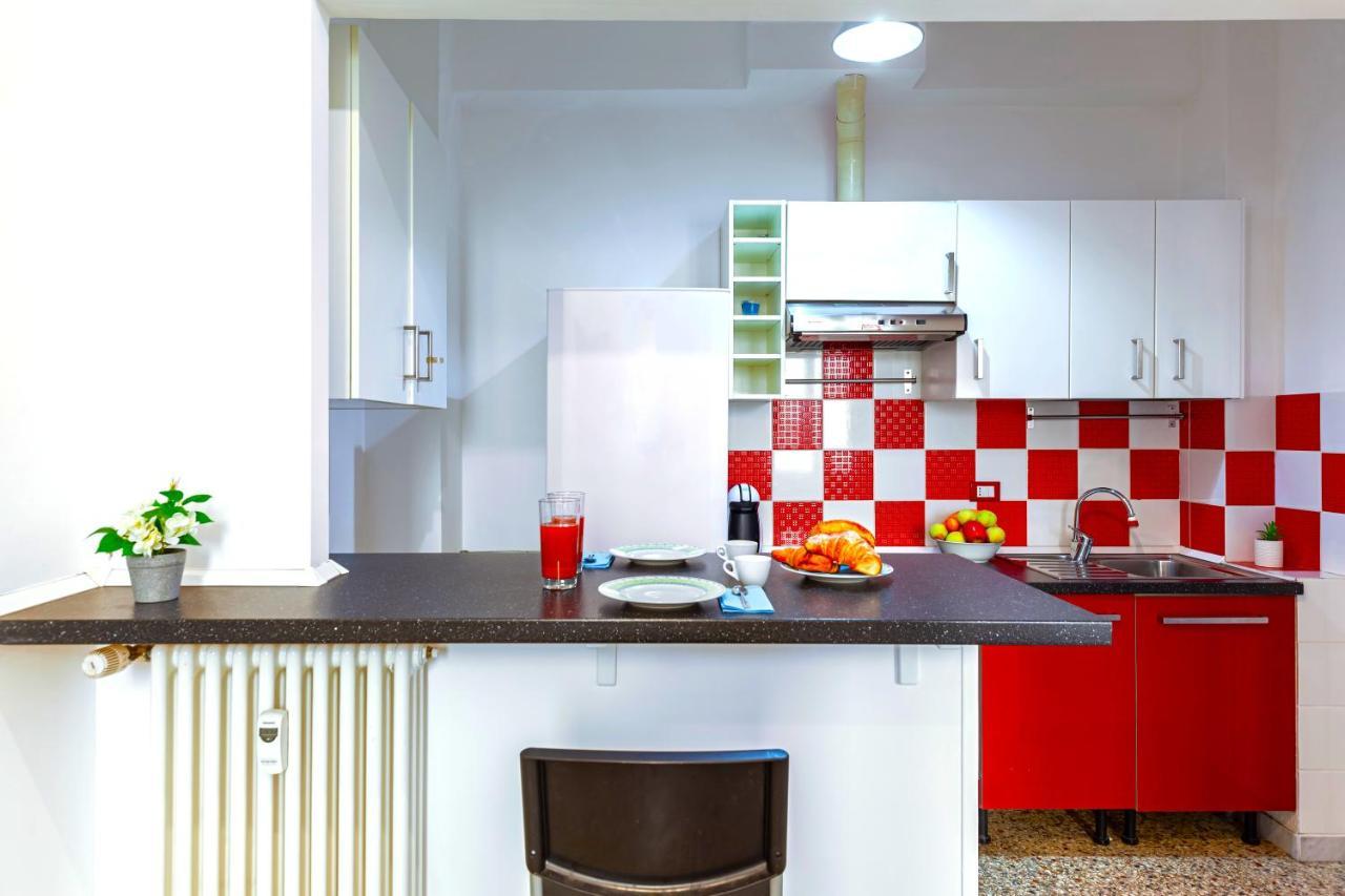 Hostly - Sant'Orsola Suite Apartment ローマ エクステリア 写真