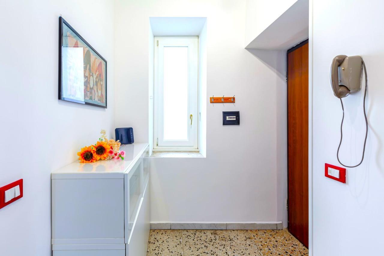 Hostly - Sant'Orsola Suite Apartment ローマ エクステリア 写真